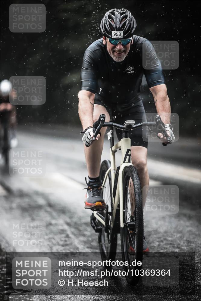 13.09.2026 - Stadtparktriathlon H.Heesch http://msf.ph/oto/10369364 13.09.2026 12:04:33 Radfahren 785, 842, 953, 962, 1047 meine-sportfotos.de