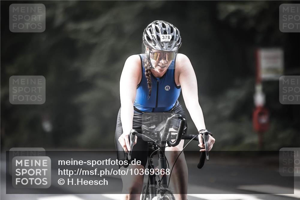 13.09.2026 - Stadtparktriathlon H.Heesch http://msf.ph/oto/10369368 13.09.2026 10:47:55 Radfahren 378, 413, 428, 462 meine-sportfotos.de
