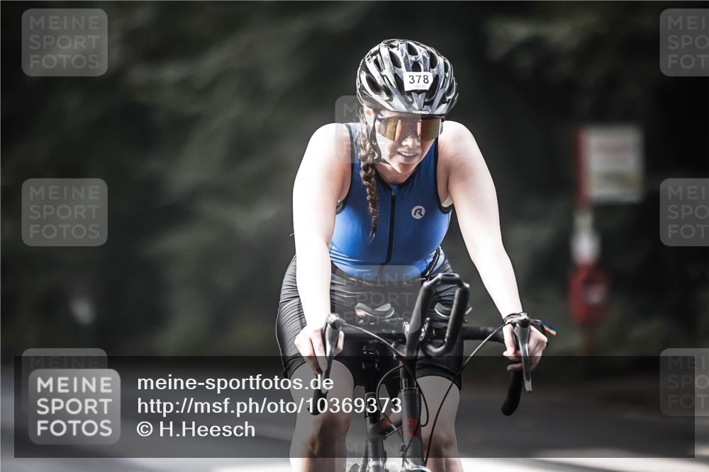 13.09.2026 - Stadtparktriathlon H.Heesch http://msf.ph/oto/10369373 13.09.2026 10:47:55 Radfahren 378, 413, 428, 462 meine-sportfotos.de