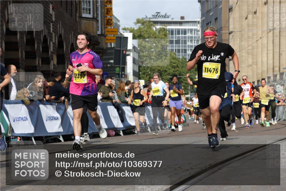 13.09.2026 - 21. swb-Marathon Bremen Strokosch-Dieckow http://msf.ph/oto/10369377 13.09.2026 11:00:54 Ziel 10263, 10272, 10275, 10306, 10369, 10677, 11045, 11126, 11162, 11180, 11343, 11475, 11556, 11687, 11708, 11769, 11838, 12018, 12430, 10093, 10428, 10639, 10753, 10964, 10965, 11049, 11116, 11428, 11540, 11681, 11682, 11728, 11850, 12085, 12116, 12241, 12428 meine-sportfotos.de
