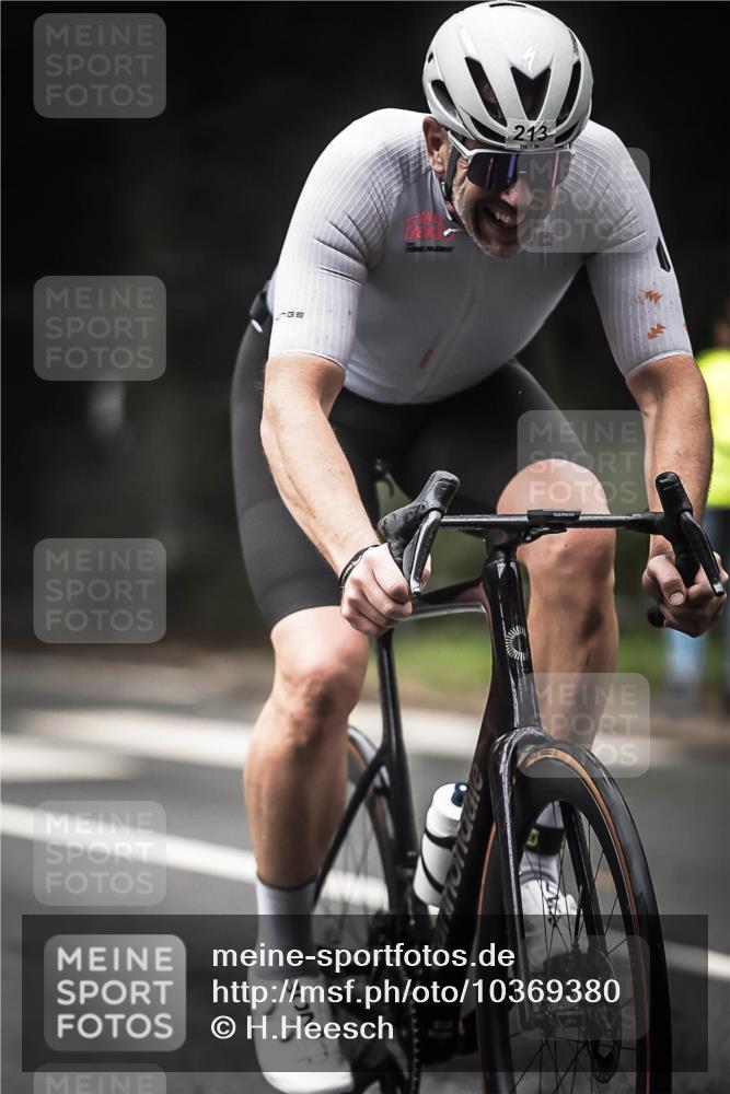 13.09.2026 - Stadtparktriathlon H.Heesch http://msf.ph/oto/10369380 13.09.2026 10:18:45 Radfahren 213, 233, 243, 300, 330, 333, 368, 405, 412 meine-sportfotos.de