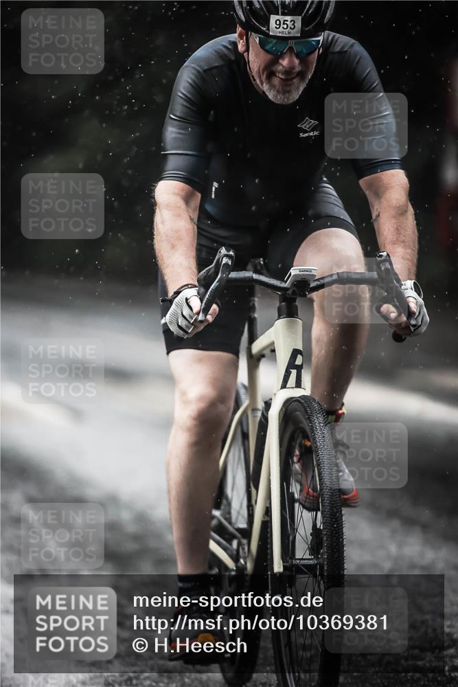 13.09.2026 - Stadtparktriathlon H.Heesch http://msf.ph/oto/10369381 13.09.2026 12:04:33 Radfahren 785, 842, 953, 962, 1047 meine-sportfotos.de