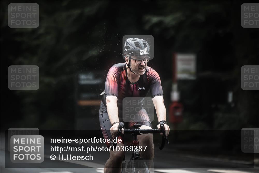 13.09.2026 - Stadtparktriathlon H.Heesch http://msf.ph/oto/10369387 13.09.2026 13:21:32 Radfahren 1353, 1414, 1461, 1464, 1526 meine-sportfotos.de