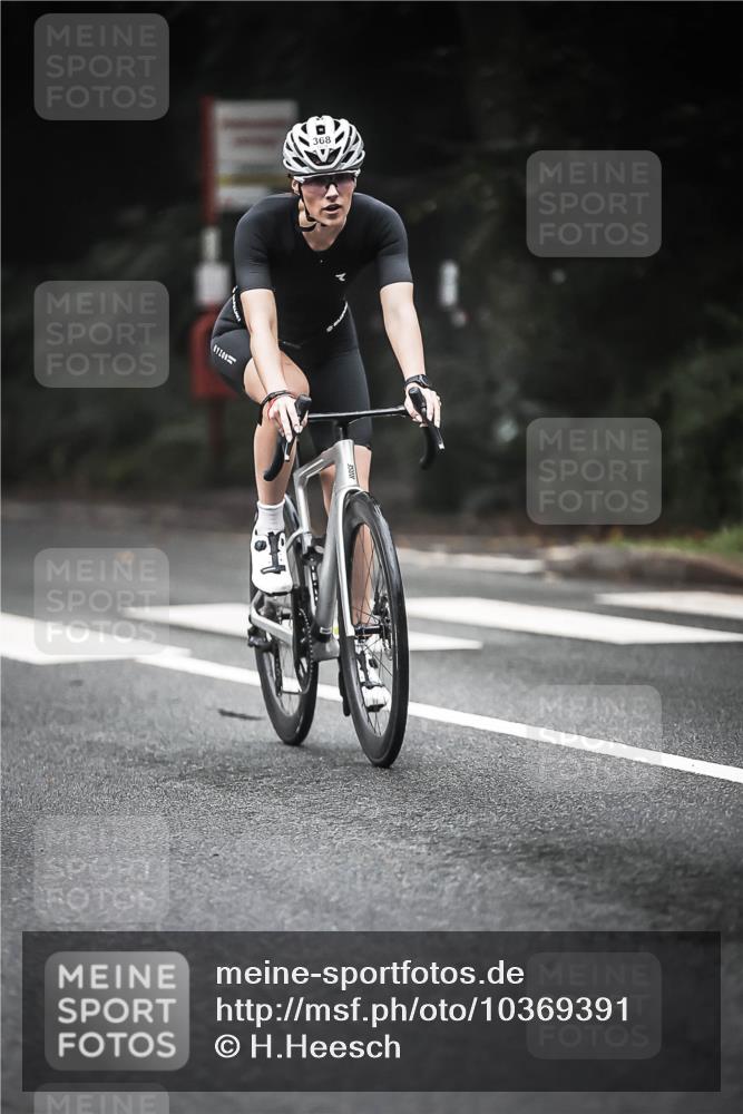 13.09.2026 - Stadtparktriathlon H.Heesch http://msf.ph/oto/10369391 13.09.2026 10:18:46 Radfahren 213, 243, 300, 330, 333, 368, 412 meine-sportfotos.de