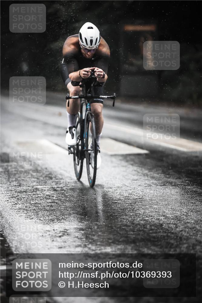 13.09.2026 - Stadtparktriathlon H.Heesch http://msf.ph/oto/10369393 13.09.2026 12:04:35 Radfahren 842, 924, 953, 962, 1047 meine-sportfotos.de