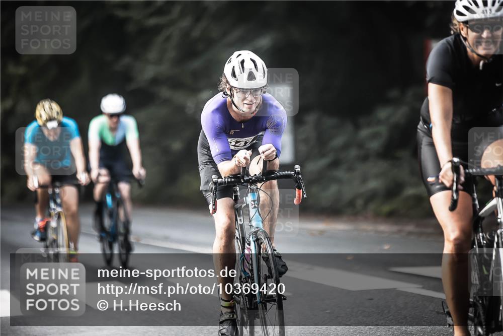 13.09.2026 - Stadtparktriathlon H.Heesch http://msf.ph/oto/10369420 13.09.2026 10:48:02 Radfahren 400, 413, 471, 522, 546, 547 meine-sportfotos.de