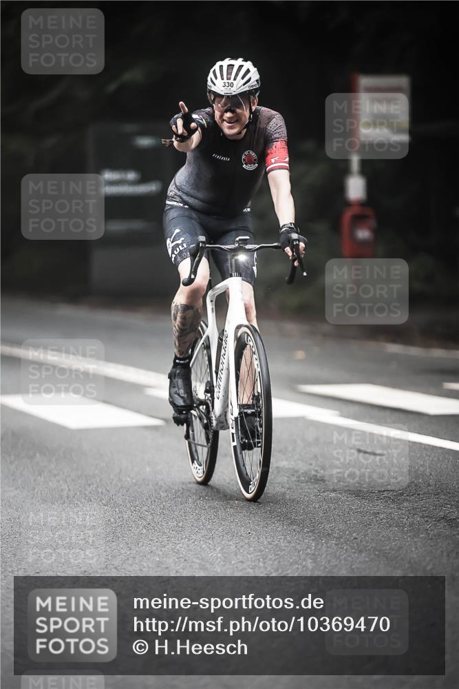 13.09.2026 - Stadtparktriathlon H.Heesch http://msf.ph/oto/10369470 13.09.2026 10:18:51 Radfahren 243, 330, 368, 412, 447 meine-sportfotos.de
