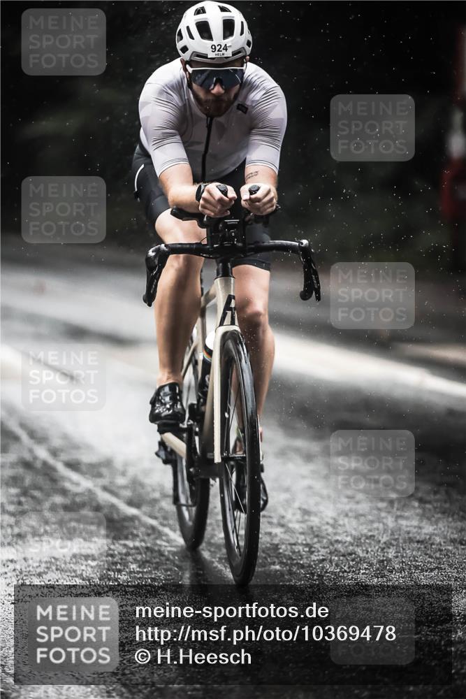 13.09.2026 - Stadtparktriathlon H.Heesch http://msf.ph/oto/10369478 13.09.2026 12:04:40 Radfahren 842, 924, 937 meine-sportfotos.de