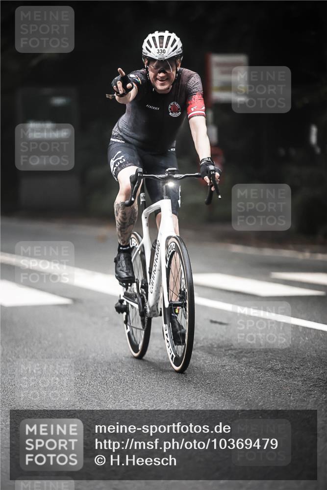 13.09.2026 - Stadtparktriathlon H.Heesch http://msf.ph/oto/10369479 13.09.2026 10:18:51 Radfahren 243, 330, 368, 412, 447 meine-sportfotos.de
