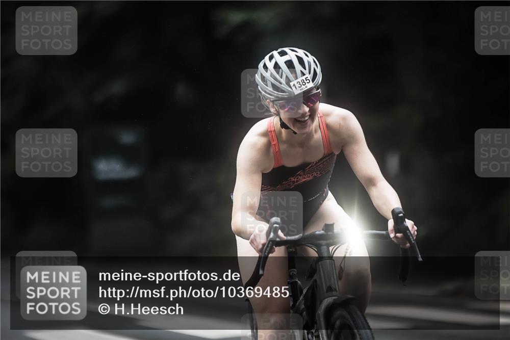 13.09.2026 - Stadtparktriathlon H.Heesch http://msf.ph/oto/10369485 13.09.2026 13:21:51 Radfahren 1316, 1343, 1385, 1406, 1453 meine-sportfotos.de