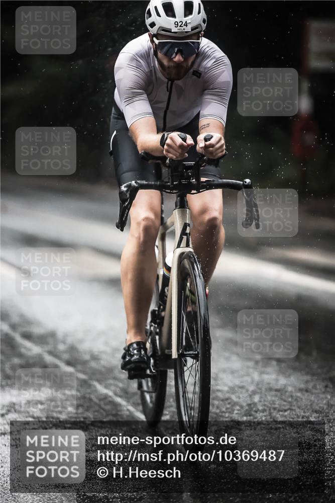 13.09.2026 - Stadtparktriathlon H.Heesch http://msf.ph/oto/10369487 13.09.2026 12:04:40 Radfahren 842, 924, 937 meine-sportfotos.de