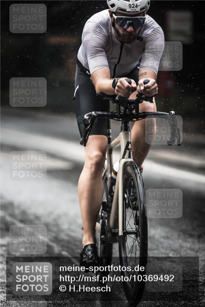 13.09.2026 - Stadtparktriathlon H.Heesch http://msf.ph/oto/10369492 13.09.2026 12:04:41 Radfahren 842, 924, 937 meine-sportfotos.de