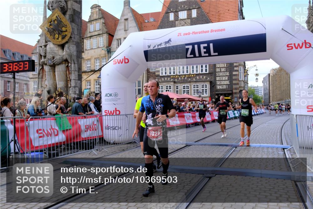 13.09.2026 - 21. swb-Marathon Bremen Tim E. http://msf.ph/oto/10369503 13.09.2026 13:07:22 Ziel 749, 1540, 1863, 3794, 3973, 6053, 7636, 7876, 8888, 9708, 9927 meine-sportfotos.de
