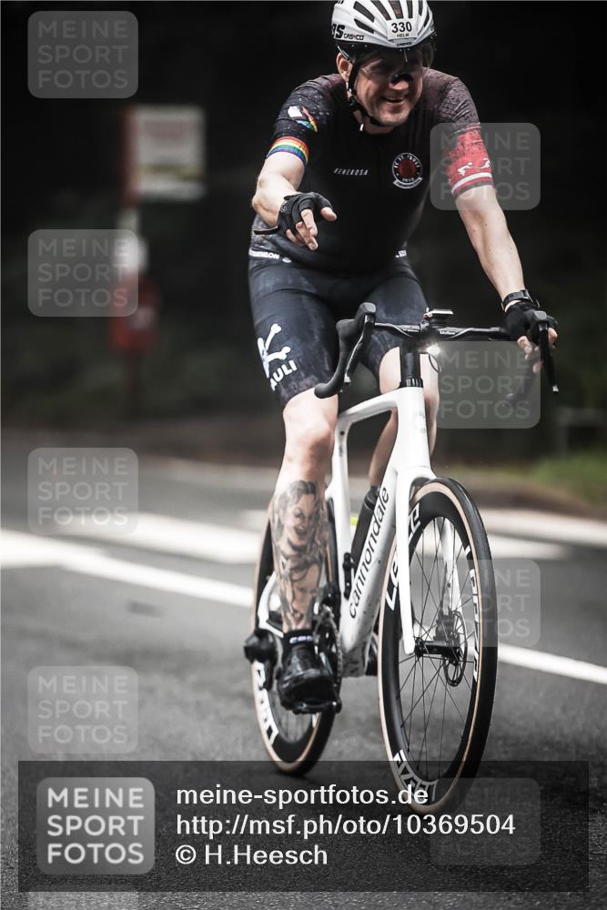 13.09.2026 - Stadtparktriathlon H.Heesch http://msf.ph/oto/10369504 13.09.2026 10:18:51 Radfahren 243, 330, 368, 412, 447 meine-sportfotos.de