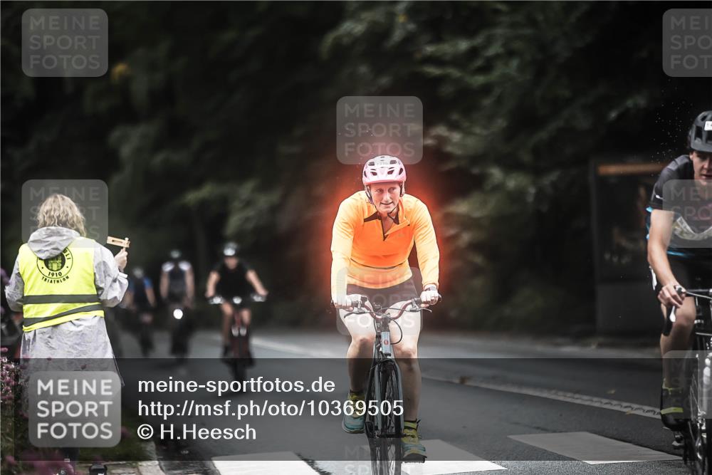 13.09.2026 - Stadtparktriathlon H.Heesch http://msf.ph/oto/10369505 13.09.2026 13:21:55 Radfahren 1226, 1287, 1316, 1343, 1385, 1406, 1453 meine-sportfotos.de