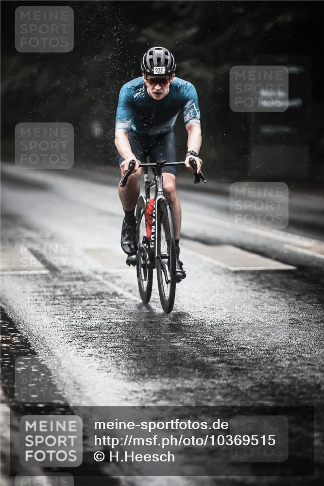 13.09.2026 - Stadtparktriathlon H.Heesch http://msf.ph/oto/10369515 13.09.2026 12:04:46 Radfahren 858, 924, 937, 979 meine-sportfotos.de