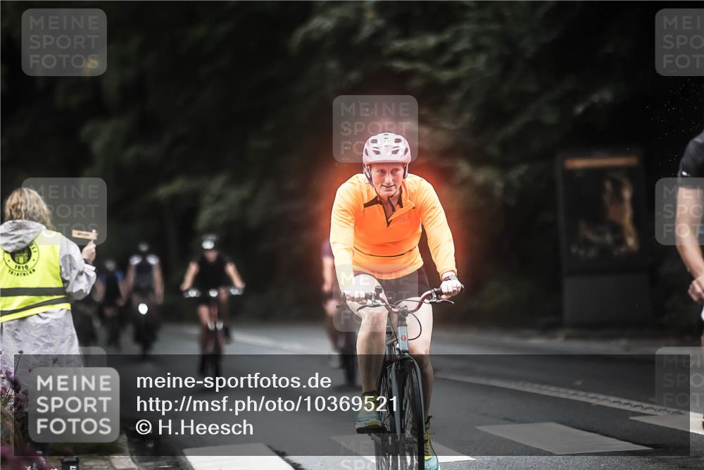 13.09.2026 - Stadtparktriathlon H.Heesch http://msf.ph/oto/10369521 13.09.2026 13:21:55 Radfahren 1226, 1287, 1316, 1343, 1385, 1406, 1453 meine-sportfotos.de