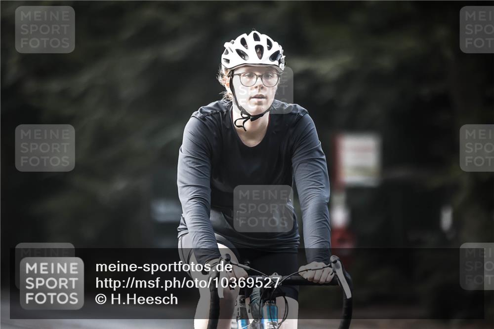 13.09.2026 - Stadtparktriathlon H.Heesch http://msf.ph/oto/10369527 13.09.2026 10:48:08 Radfahren 400, 471, 522, 546, 547 meine-sportfotos.de