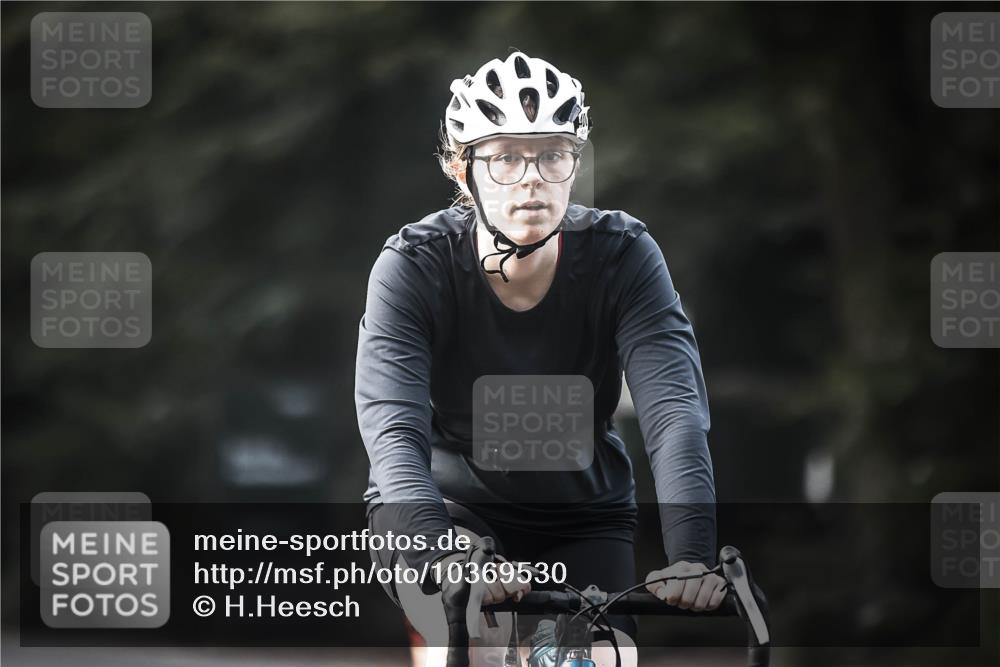 13.09.2026 - Stadtparktriathlon H.Heesch http://msf.ph/oto/10369530 13.09.2026 10:48:08 Radfahren 400, 471, 522, 546, 547 meine-sportfotos.de
