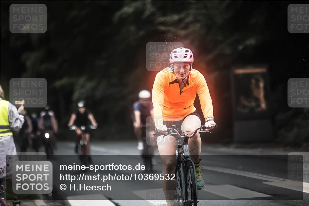 13.09.2026 - Stadtparktriathlon H.Heesch http://msf.ph/oto/10369532 13.09.2026 13:21:55 Radfahren 1226, 1287, 1316, 1343, 1385, 1406, 1453 meine-sportfotos.de