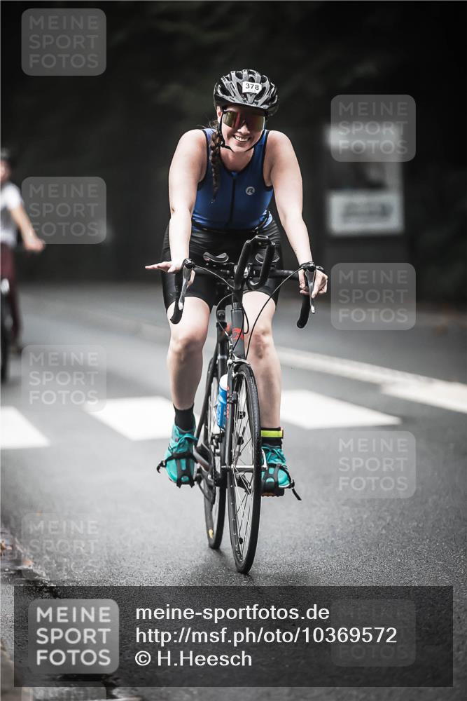 13.09.2026 - Stadtparktriathlon H.Heesch http://msf.ph/oto/10369572 13.09.2026 10:18:59 Radfahren 255, 378, 447, 465 meine-sportfotos.de