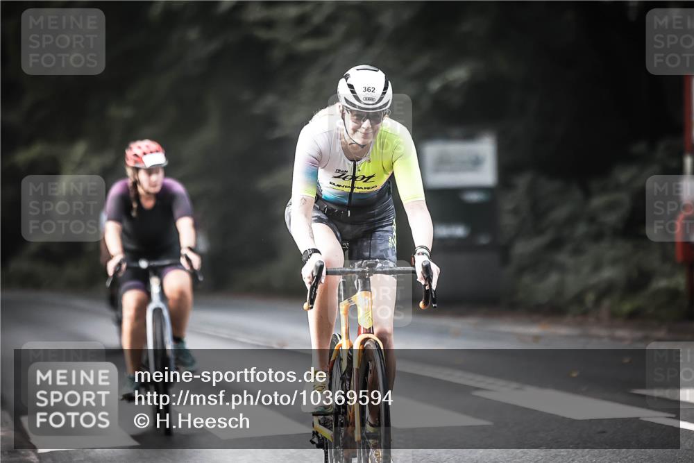 13.09.2026 - Stadtparktriathlon H.Heesch http://msf.ph/oto/10369594 13.09.2026 10:48:26 Radfahren 362, 390, 531, 538 meine-sportfotos.de