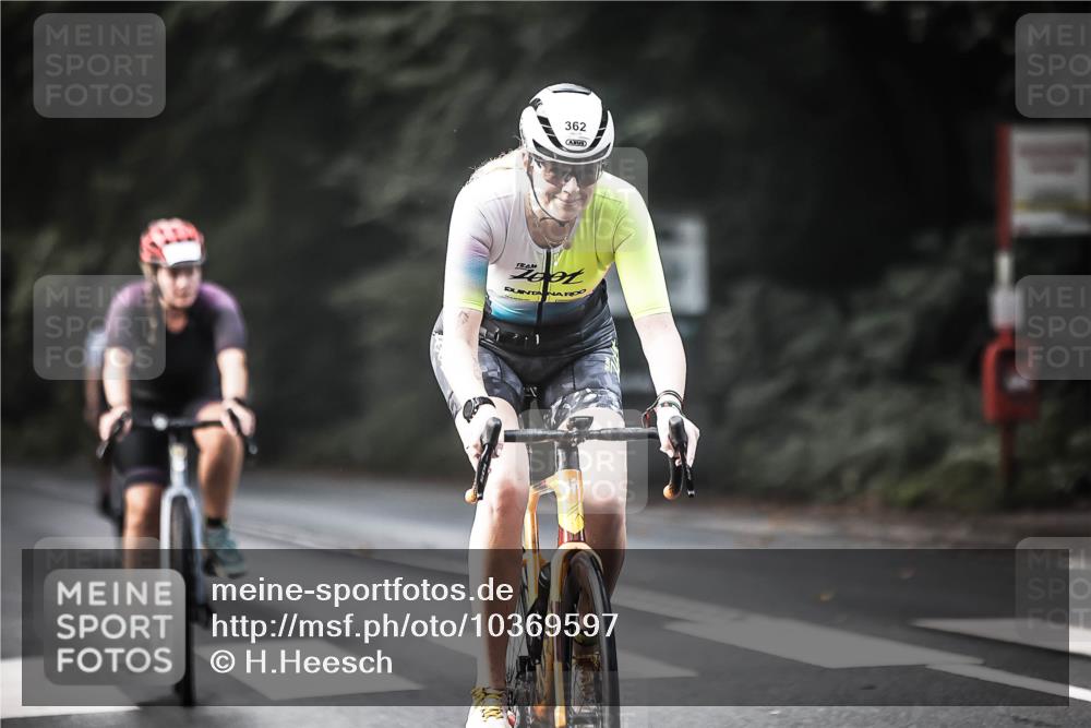 13.09.2026 - Stadtparktriathlon H.Heesch http://msf.ph/oto/10369597 13.09.2026 10:48:26 Radfahren 362, 390, 531, 538 meine-sportfotos.de