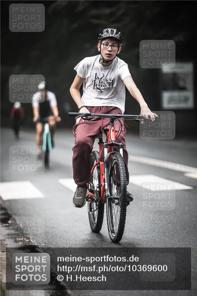 13.09.2026 - Stadtparktriathlon H.Heesch http://msf.ph/oto/10369600 13.09.2026 10:19:02 Radfahren 255, 274, 309, 378, 447, 465 meine-sportfotos.de