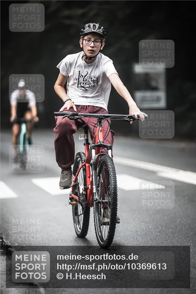 13.09.2026 - Stadtparktriathlon H.Heesch http://msf.ph/oto/10369613 13.09.2026 10:19:02 Radfahren 255, 274, 309, 378, 447, 465 meine-sportfotos.de