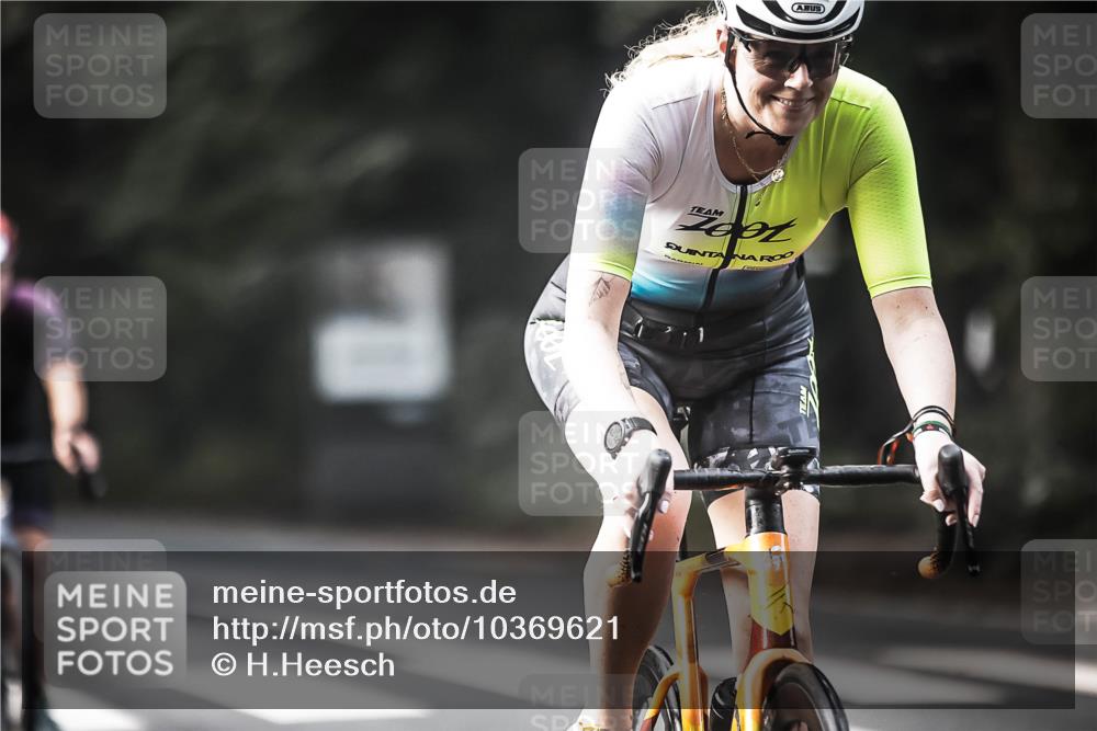 13.09.2026 - Stadtparktriathlon H.Heesch http://msf.ph/oto/10369621 13.09.2026 10:48:26 Radfahren 362, 390, 531, 538 meine-sportfotos.de