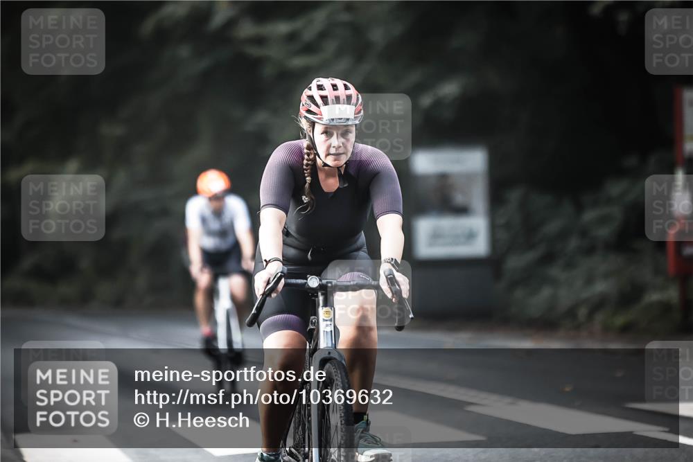 13.09.2026 - Stadtparktriathlon H.Heesch http://msf.ph/oto/10369632 13.09.2026 10:48:27 Radfahren 362, 390, 531, 538 meine-sportfotos.de