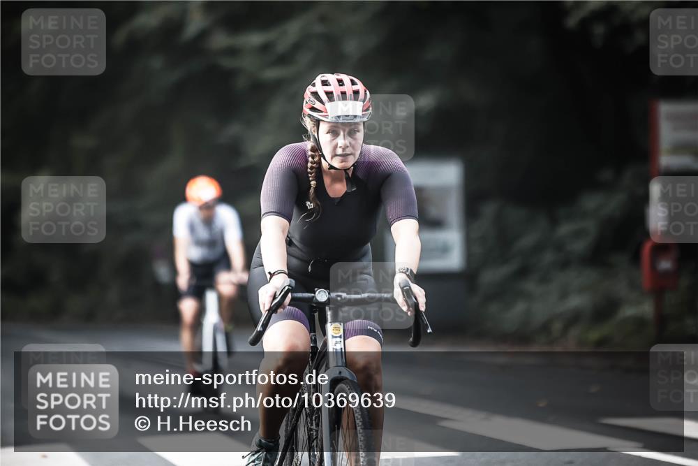 13.09.2026 - Stadtparktriathlon H.Heesch http://msf.ph/oto/10369639 13.09.2026 10:48:27 Radfahren 362, 390, 531, 538 meine-sportfotos.de