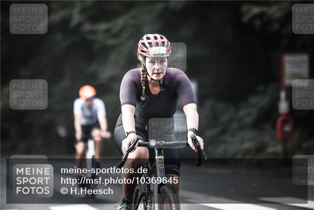 13.09.2026 - Stadtparktriathlon H.Heesch http://msf.ph/oto/10369645 13.09.2026 10:48:27 Radfahren 362, 390, 531, 538 meine-sportfotos.de