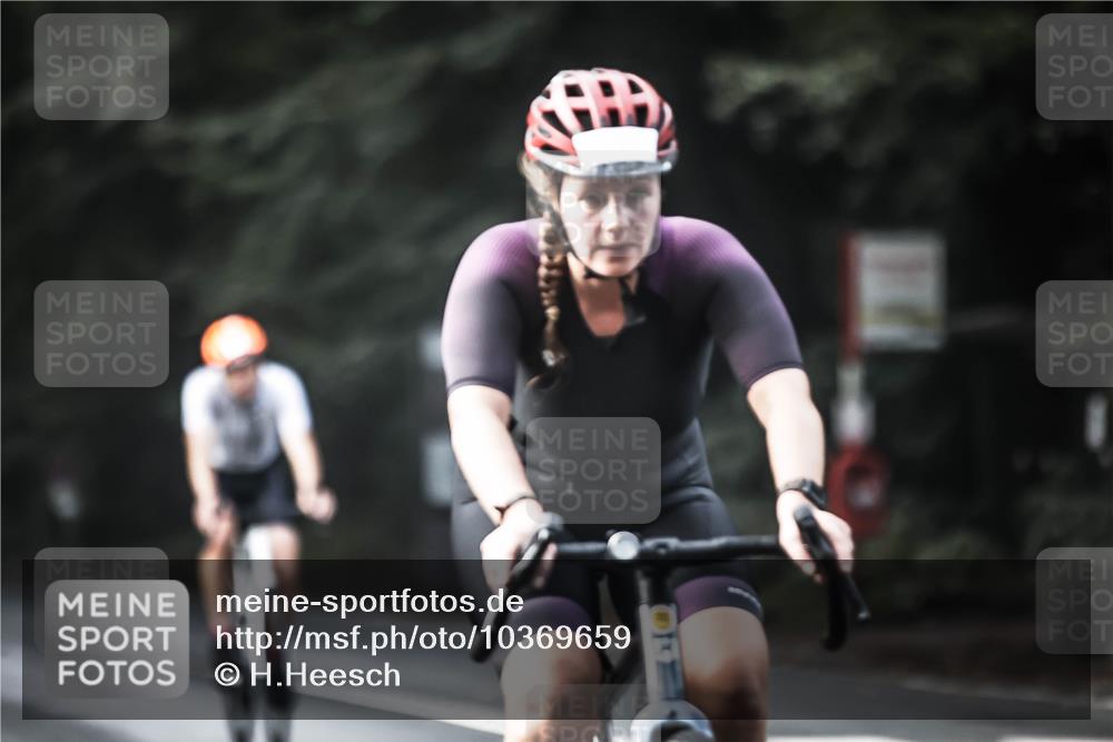 13.09.2026 - Stadtparktriathlon H.Heesch http://msf.ph/oto/10369659 13.09.2026 10:48:27 Radfahren 362, 390, 531, 538 meine-sportfotos.de