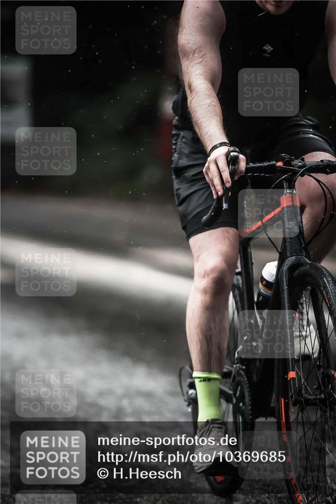 13.09.2026 - Stadtparktriathlon H.Heesch http://msf.ph/oto/10369685 13.09.2026 12:04:52 Radfahren 858, 937, 979 meine-sportfotos.de