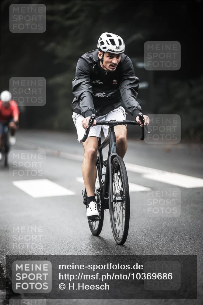 13.09.2026 - Stadtparktriathlon H.Heesch http://msf.ph/oto/10369686 13.09.2026 10:19:06 Radfahren 247, 255, 274, 309, 465 meine-sportfotos.de