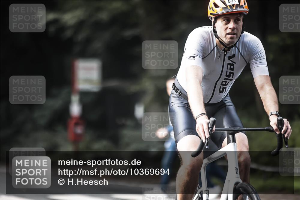 13.09.2026 - Stadtparktriathlon H.Heesch http://msf.ph/oto/10369694 13.09.2026 10:48:29 Radfahren 362, 390, 531, 538 meine-sportfotos.de