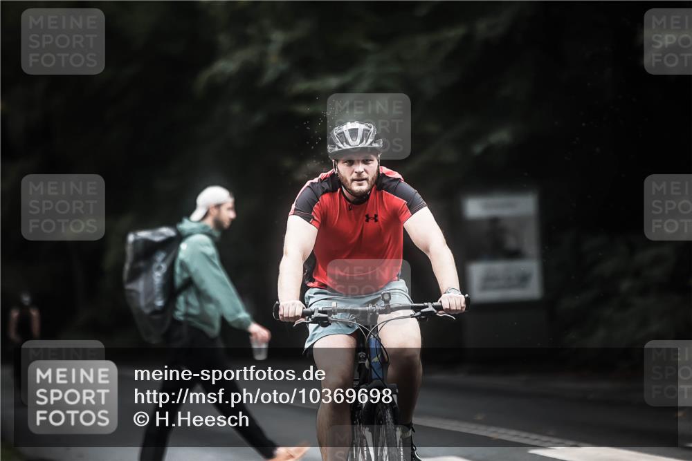 13.09.2026 - Stadtparktriathlon H.Heesch http://msf.ph/oto/10369698 13.09.2026 13:22:09 Radfahren 1257, 1360, 1376, 1391, 1435, 1484 meine-sportfotos.de