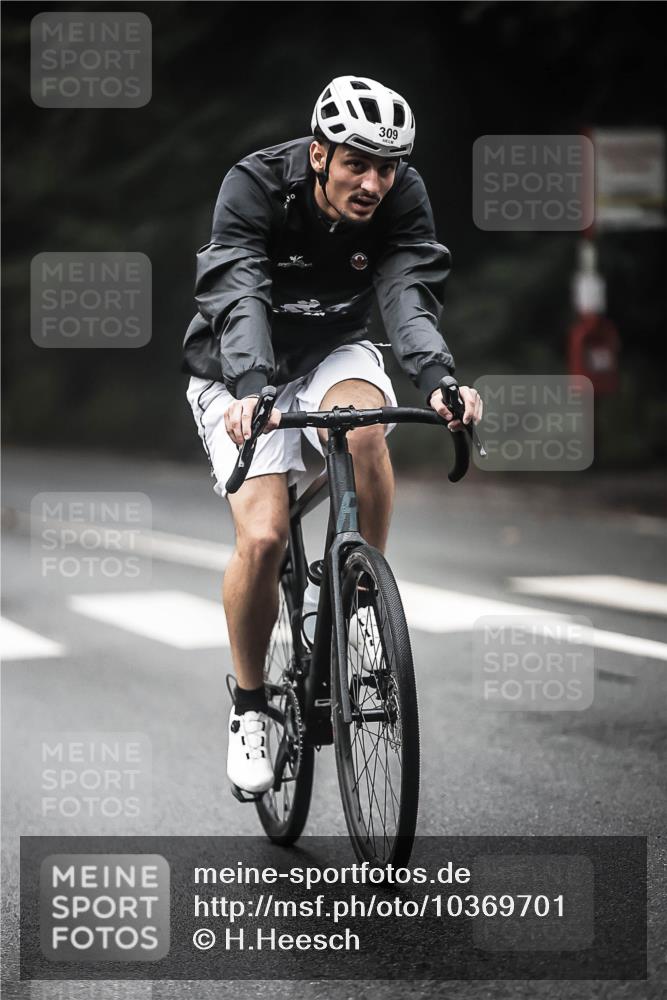 13.09.2026 - Stadtparktriathlon H.Heesch http://msf.ph/oto/10369701 13.09.2026 10:19:06 Radfahren 247, 255, 274, 309, 465 meine-sportfotos.de