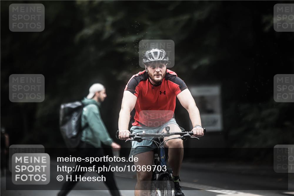 13.09.2026 - Stadtparktriathlon H.Heesch http://msf.ph/oto/10369703 13.09.2026 13:22:09 Radfahren 1257, 1360, 1376, 1391, 1435, 1484 meine-sportfotos.de