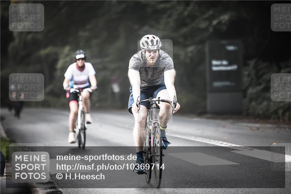 13.09.2026 - Stadtparktriathlon H.Heesch http://msf.ph/oto/10369714 13.09.2026 10:48:50 Radfahren 451, 573 meine-sportfotos.de