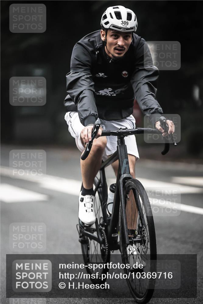 13.09.2026 - Stadtparktriathlon H.Heesch http://msf.ph/oto/10369716 13.09.2026 10:19:06 Radfahren 247, 255, 274, 309, 465 meine-sportfotos.de