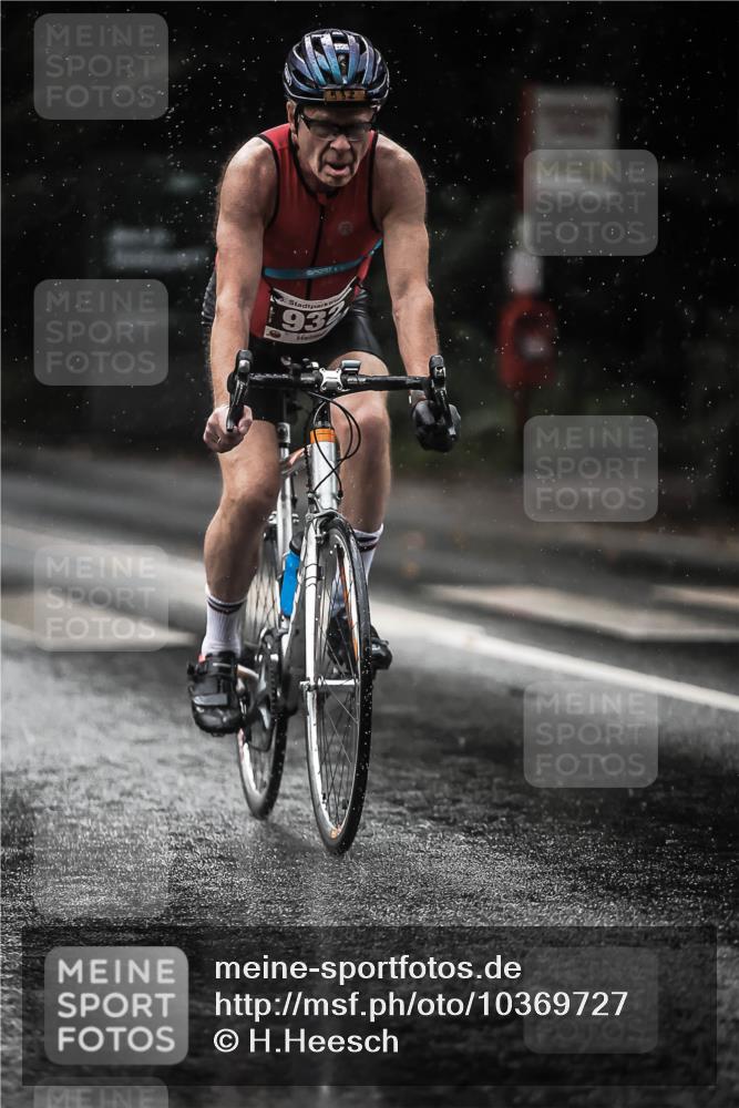 13.09.2026 - Stadtparktriathlon H.Heesch http://msf.ph/oto/10369727 13.09.2026 12:05:01 Radfahren 877, 896, 932 meine-sportfotos.de