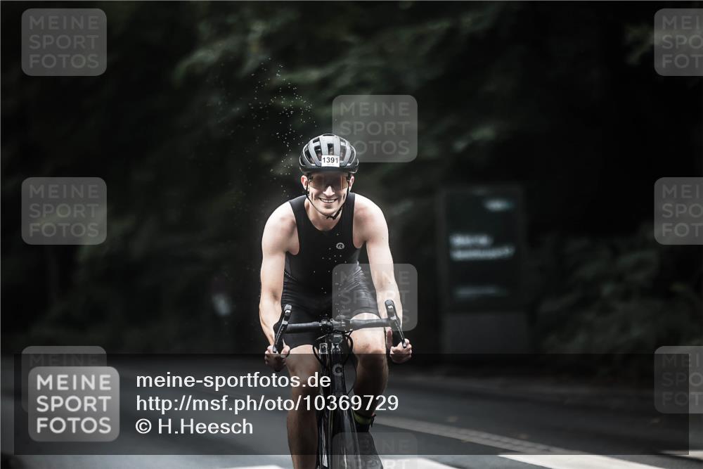 13.09.2026 - Stadtparktriathlon H.Heesch http://msf.ph/oto/10369729 13.09.2026 13:22:14 Radfahren 1257, 1360, 1391 meine-sportfotos.de