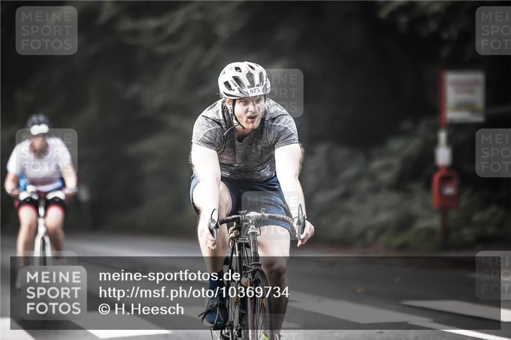 13.09.2026 - Stadtparktriathlon H.Heesch http://msf.ph/oto/10369734 13.09.2026 10:48:51 Radfahren 451, 573 meine-sportfotos.de