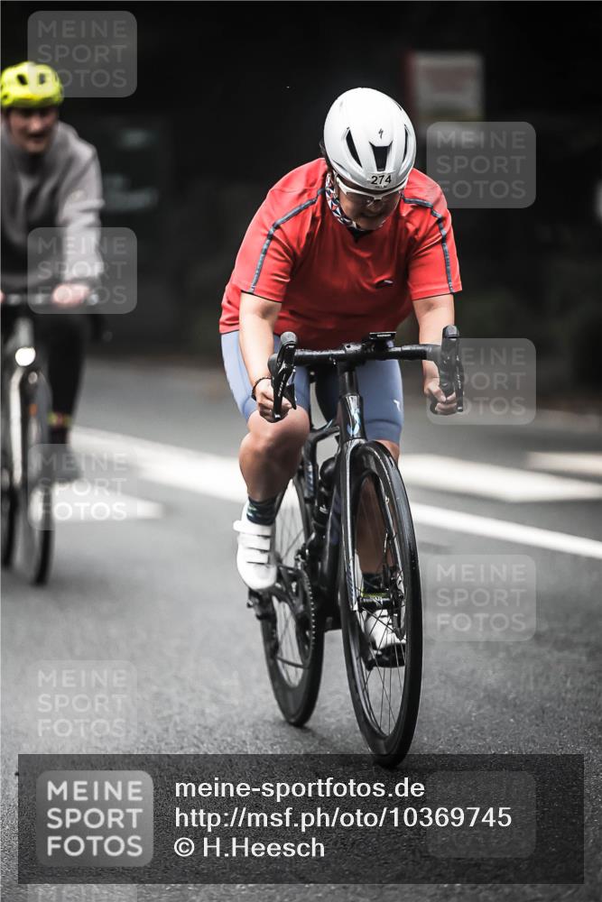 13.09.2026 - Stadtparktriathlon H.Heesch http://msf.ph/oto/10369745 13.09.2026 10:19:08 Radfahren 247, 254, 255, 274, 309, 465 meine-sportfotos.de