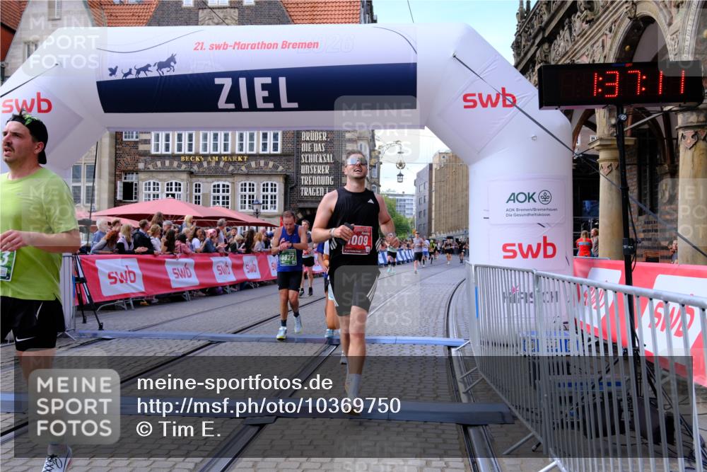 13.09.2026 - 21. swb-Marathon Bremen Tim E. http://msf.ph/oto/10369750 13.09.2026 13:07:33 Ziel 1540, 1863, 2706, 3043, 3118, 4743, 4808, 6053, 7636, 7876, 8098, 8980, 9927 meine-sportfotos.de