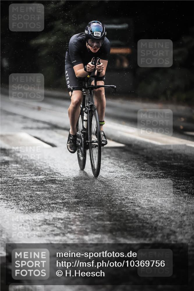 13.09.2026 - Stadtparktriathlon H.Heesch http://msf.ph/oto/10369756 13.09.2026 12:05:02 Radfahren 877, 896, 932 meine-sportfotos.de