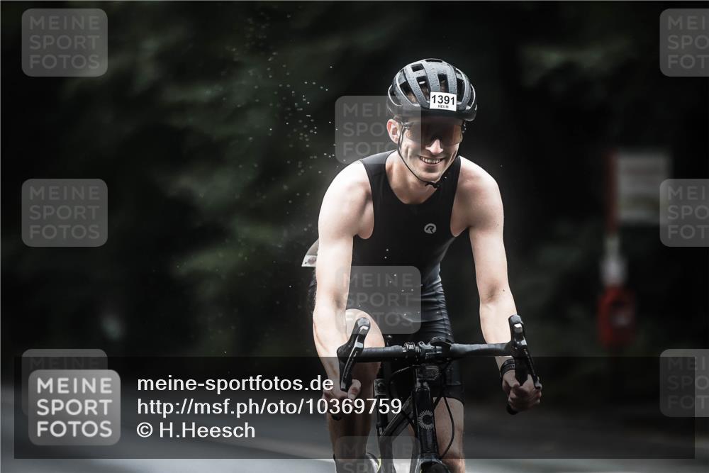 13.09.2026 - Stadtparktriathlon H.Heesch http://msf.ph/oto/10369759 13.09.2026 13:22:15 Radfahren 1257, 1391 meine-sportfotos.de