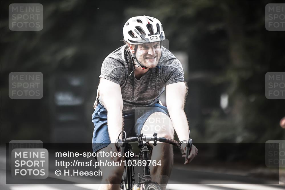13.09.2026 - Stadtparktriathlon H.Heesch http://msf.ph/oto/10369764 13.09.2026 10:48:51 Radfahren 451, 573 meine-sportfotos.de